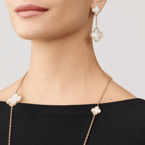 Magic Alhambra Earrings - Image 3
